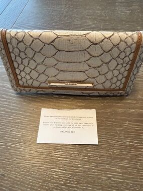 Brahmin wallet Oyster Grey Ellacoya Croc-Embossed Leather New